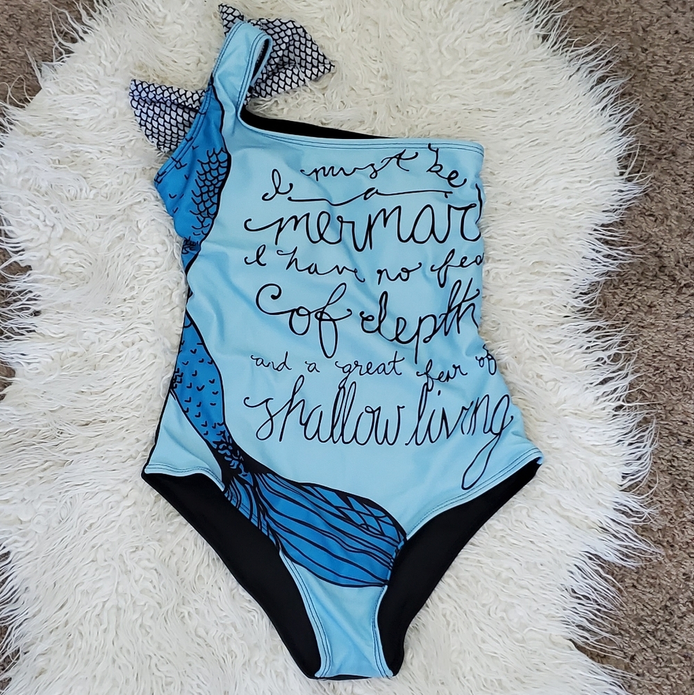 💙SUIMSUIT💙🧜NEVER WORN💙